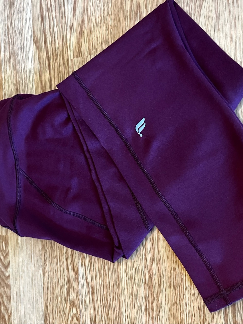 Fabletics Merlot Powerhold High Wasted leggings size Medium